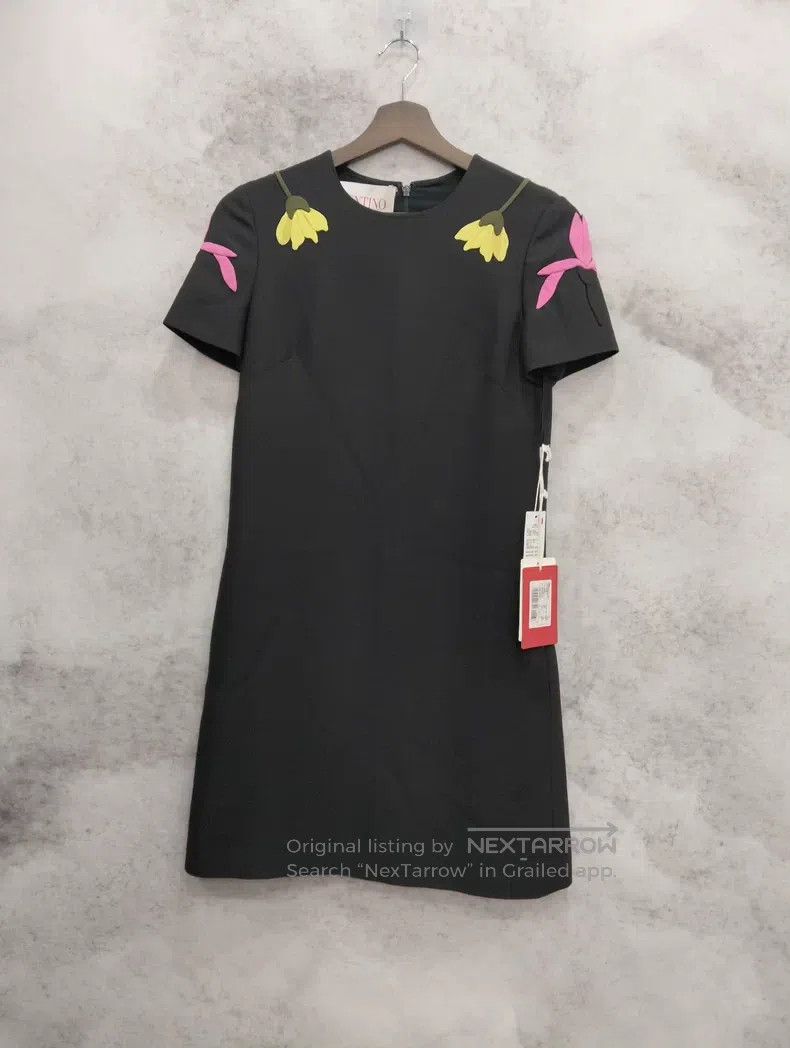 Valentino Valentino Short-sleeved skirt Size S / US 4 / IT 40 - 1 Thumbnail