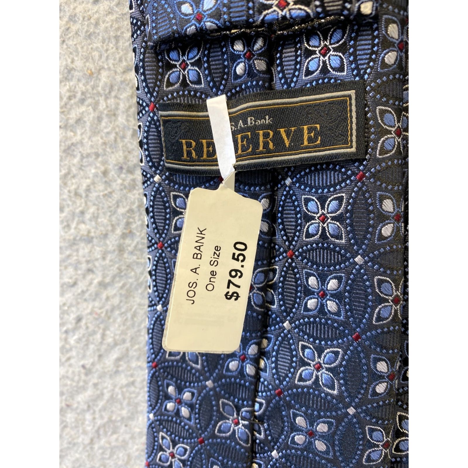 Jos. A. Bank VINTAGE? No, it’s not vintage. Jos. A. Bank Silk Tie Men’s Gray Blue Geometric Design 100% Silk Classic 57-60 Neckwear Mens Accessories Size ONE SIZE - 4 Thumbnail