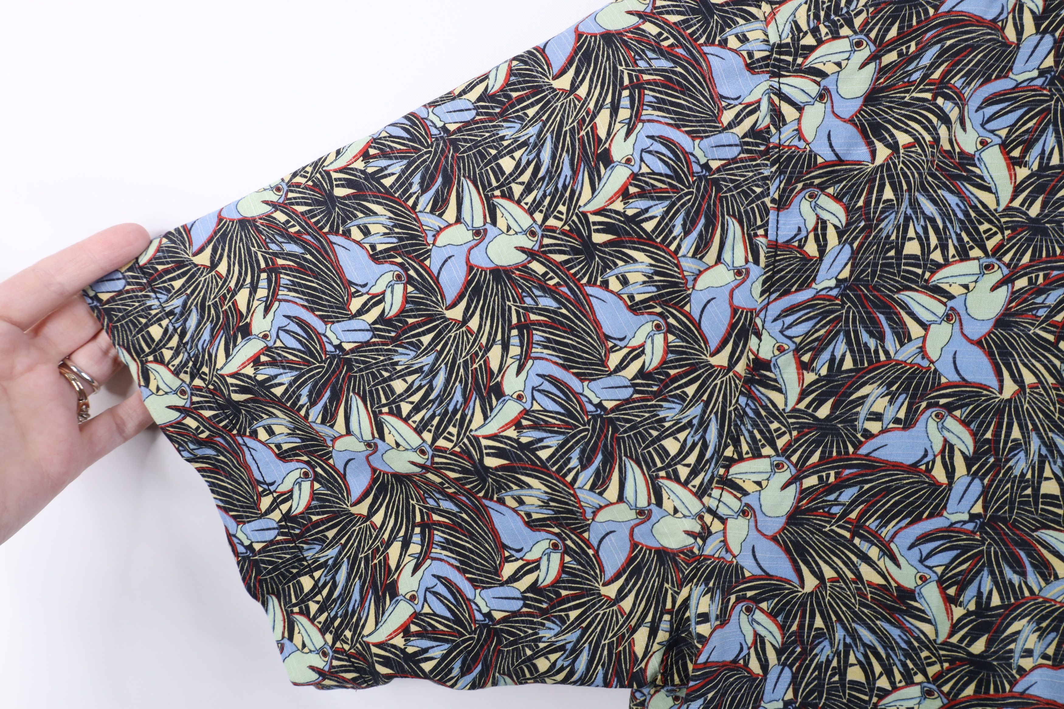 Tommy Bahama Vintage Y2K Tommy Bahama Bird Luau Hawaiian Button Shirt Size US L / EU 52-54 / 3 - 7 Thumbnail