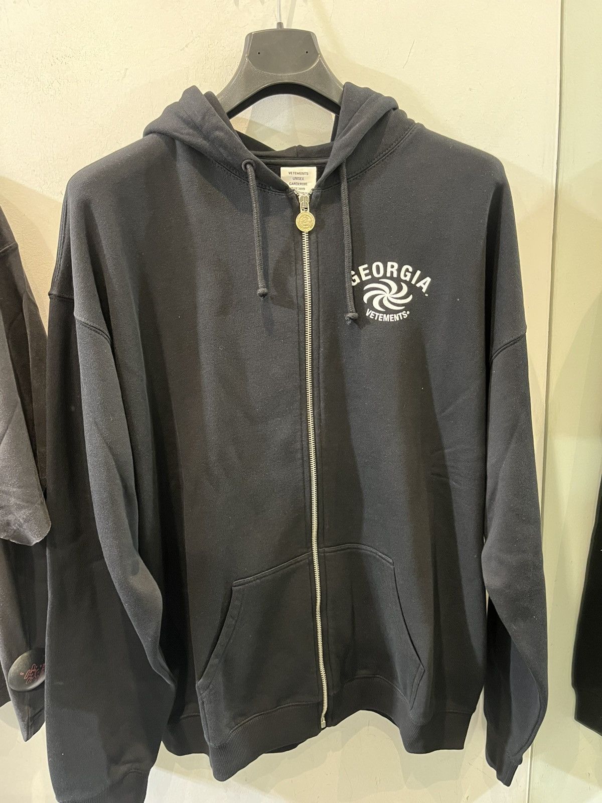 Vetements Vetements 2019 10 Years Zip Up Size US XL / EU 56 / 4 - 1 Thumbnail