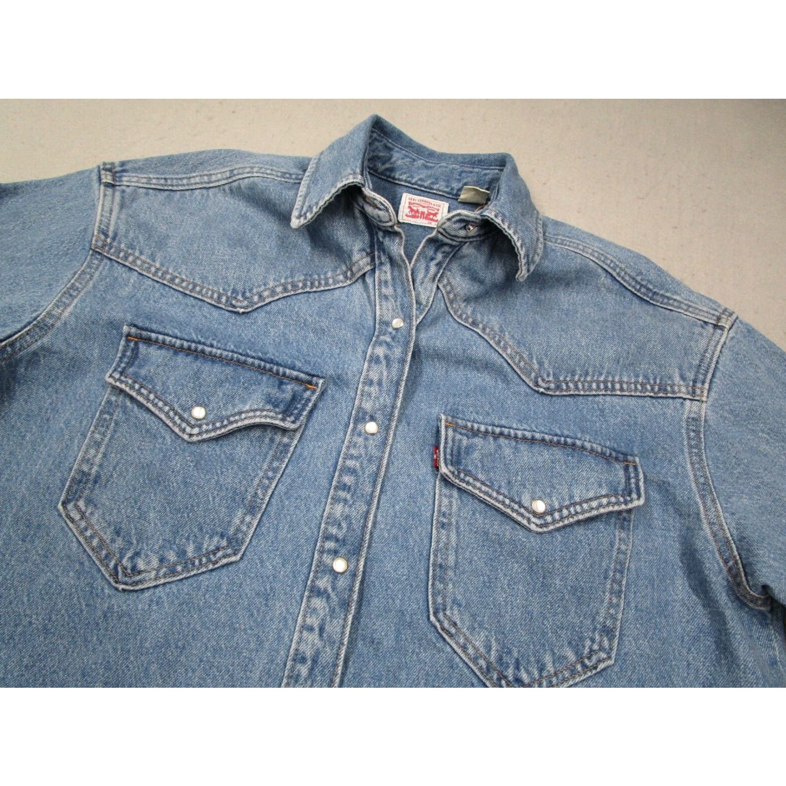 Levi's Levis Denim Jacket Womens Small Blue Button Up Long Sleeve Pearl Snaps Workwear Size S / US 4 / IT 40 - 2 Thumbnail