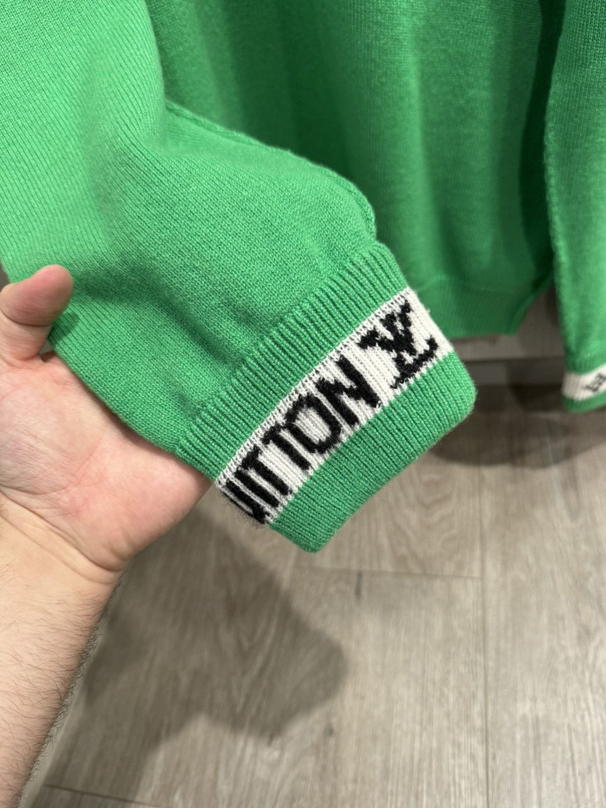 Louis Vuitton Louis Vuitton Green Cuff Logo Knit Sweater Size US L / EU 52-54 / 3 - 3 Thumbnail