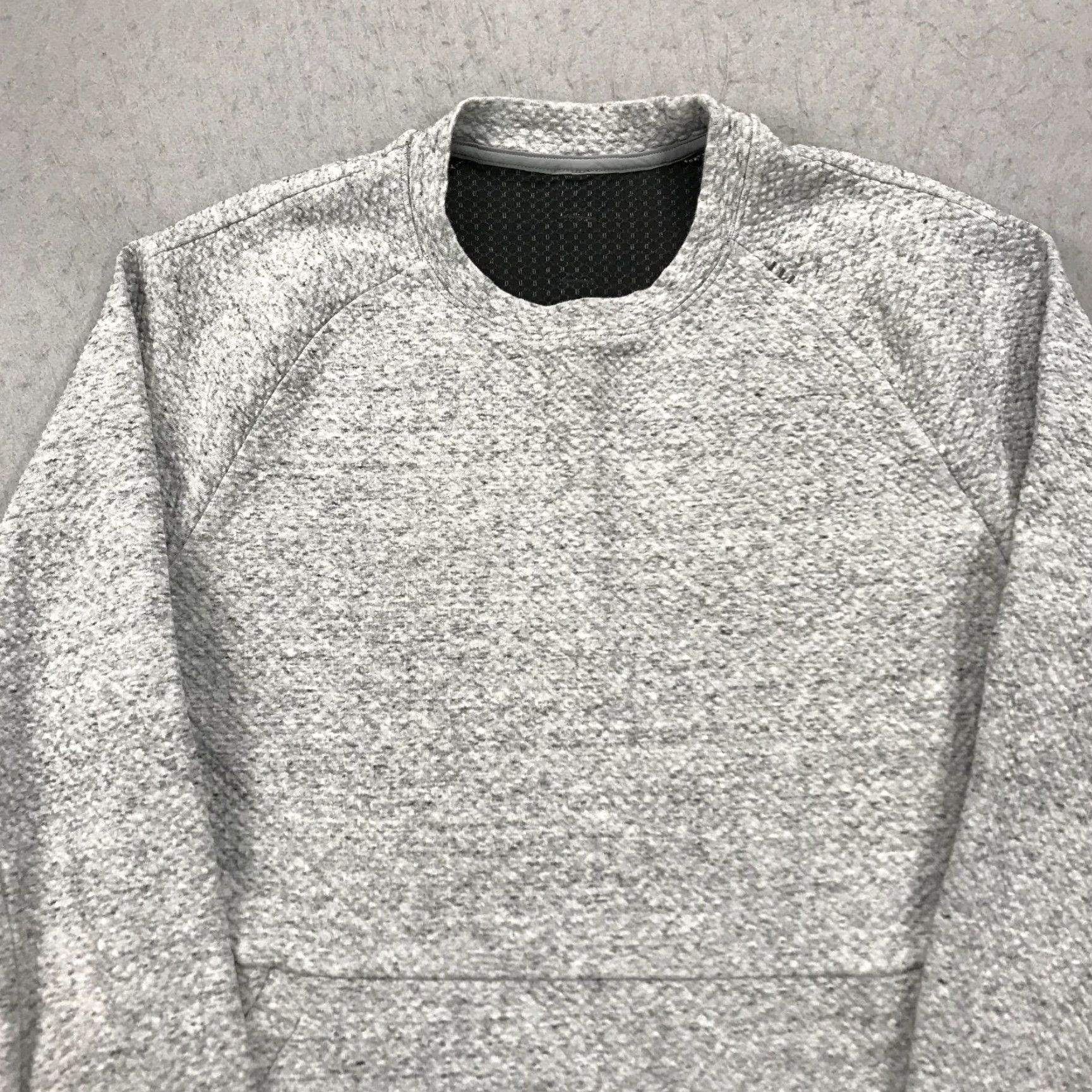 Lululemon Lululemon Sweatshirt Mens Small Gray At Ease Textured Knit Crewneck Gym Workout Size US S / EU 44-46 / 1 - 2 Thumbnail