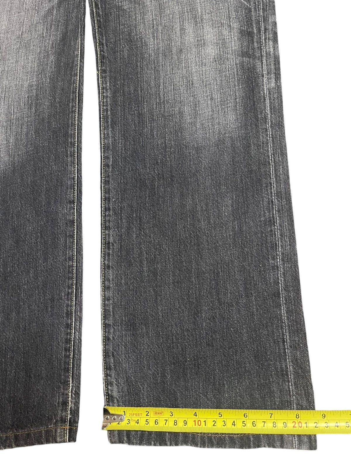 Uniqlo Vintage Japanese Uniqlo Faded Wash Style Loose Jeans Size US 36 / EU 52 - 16 Thumbnail
