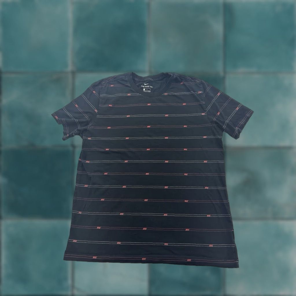 Nike VINTAGE Nike Shirt Mens Large Black All Over Print Short Sleeve Pullover Size US L / EU 52-54 / 3 - 1 Thumbnail