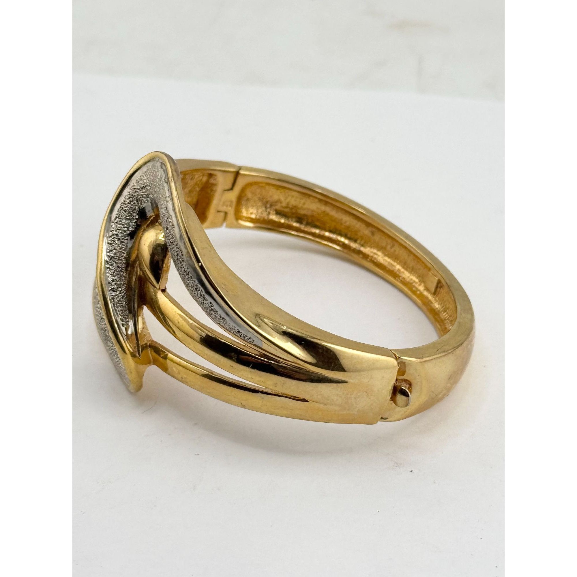 Vintage Vintage gold silver large cuff hinged bangle bracelet Size ONE SIZE - 2 Thumbnail