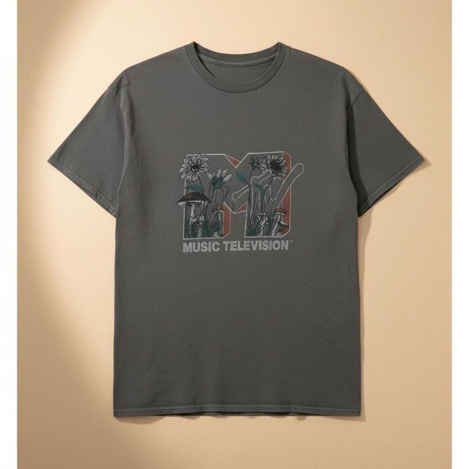 Mtv MTV Floral Mushroom Graphic Tee Size L Pre-Owned Size US L / EU 52-54 / 3 - 1 Thumbnail