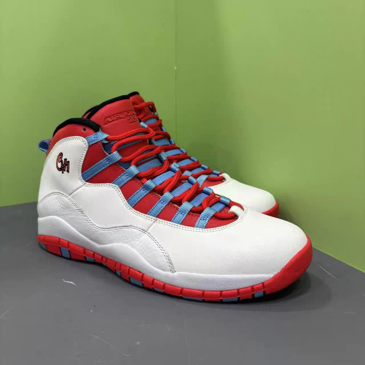 Jordan Brand Air Jordan 10 Chicago White Orange K15 Size US 11.5 / EU 44-45 - 3 Thumbnail