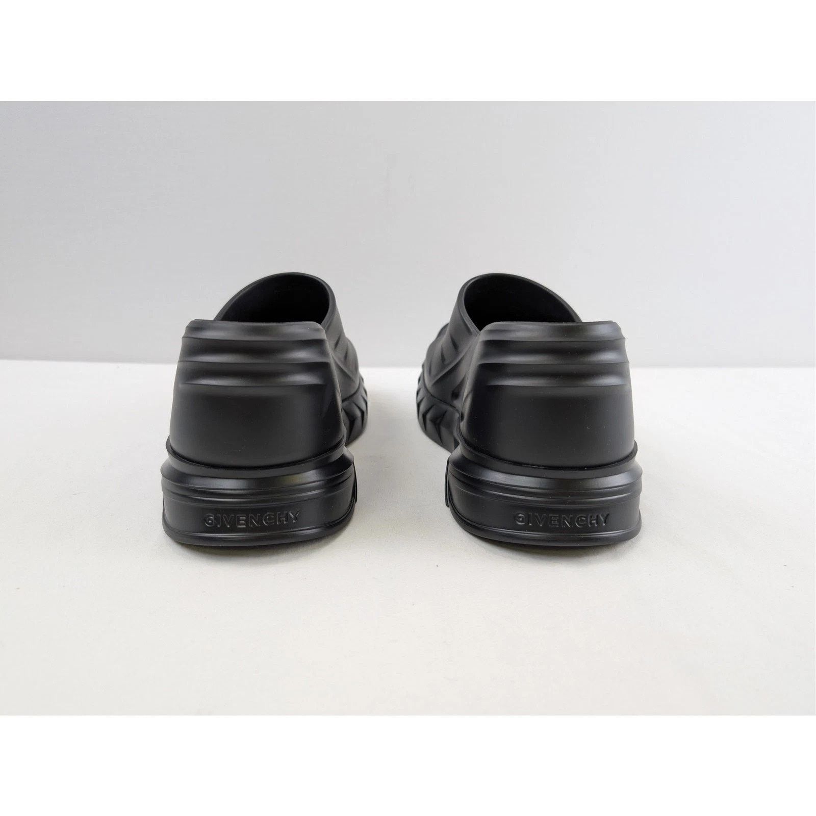 Givenchy o1rshd1 Q:5 / Marshmallow Sandals in Black Size US 9 / IT 39 - 10 Thumbnail