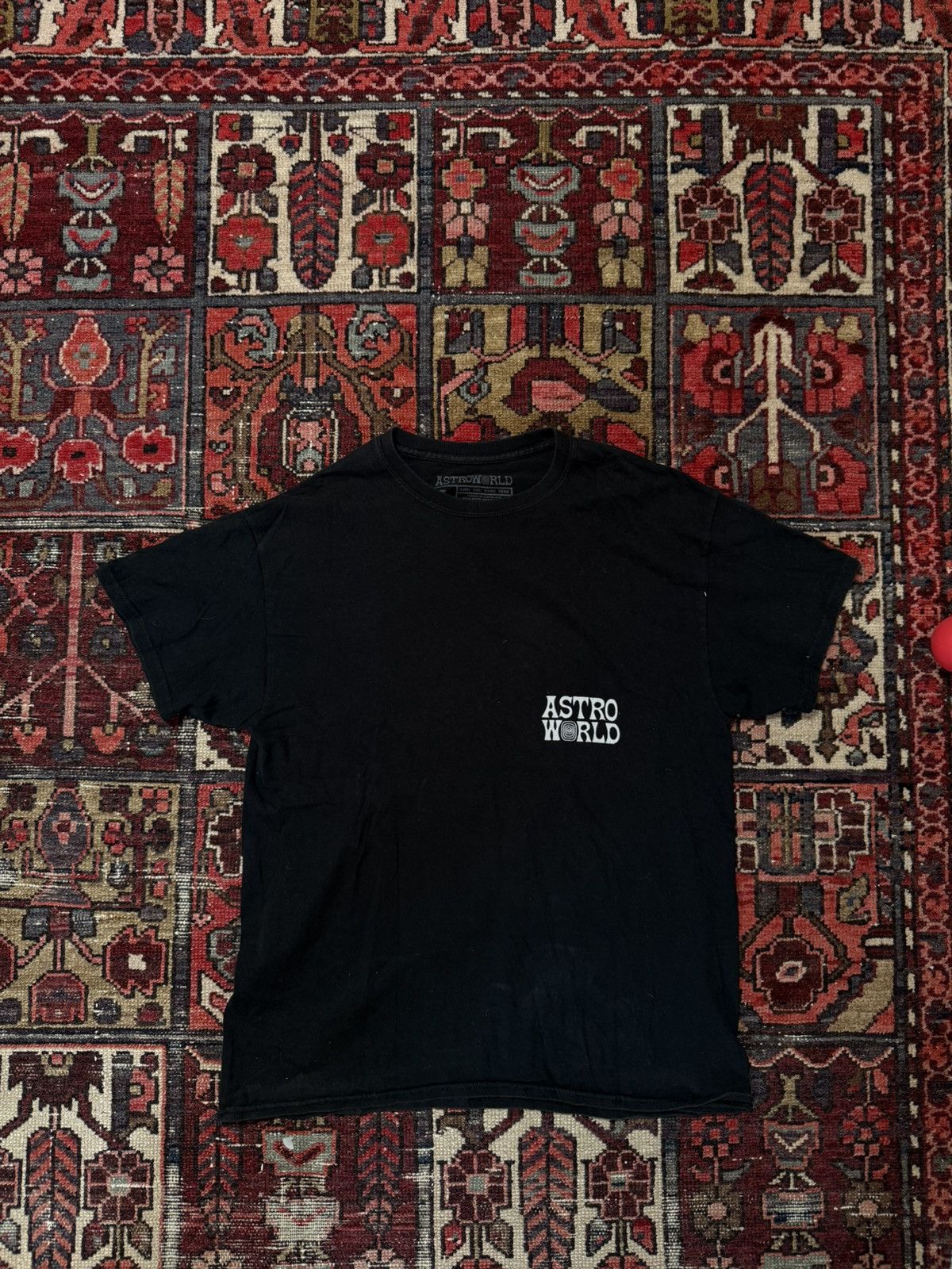 Travis Scott Rare 2018 Astroworld L Tour Tee Size US L / EU 52-54 / 3 - 2 Thumbnail