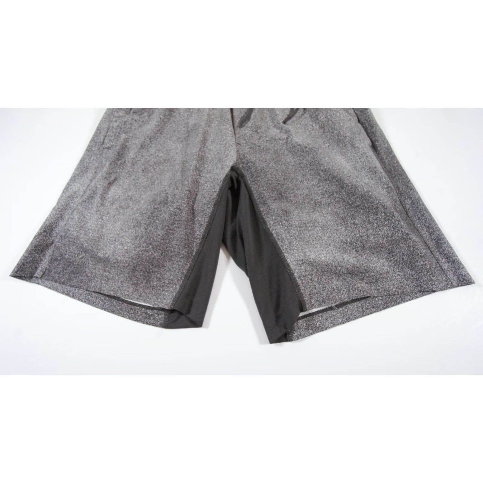 Lululemon VINTAGE Lululemon Men's Activewear Shorts 10" Inseam Gray Casual Workout Gym Size US 33 - 2 Thumbnail