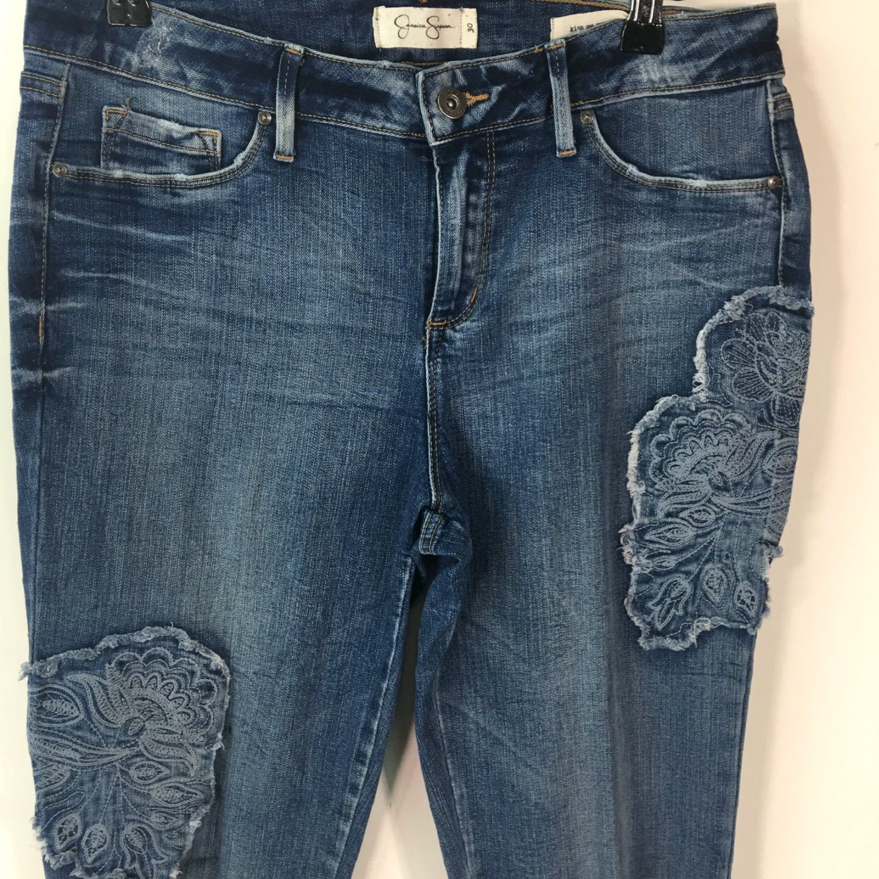 Jessica Simpson Jessica Simpson Jeans Women's Distressed Embroidered Blue Denim Slim Stretch 5-Pocket Size 30 32x30 Size 30" / US 8 / IT 44 - 2 Thumbnail