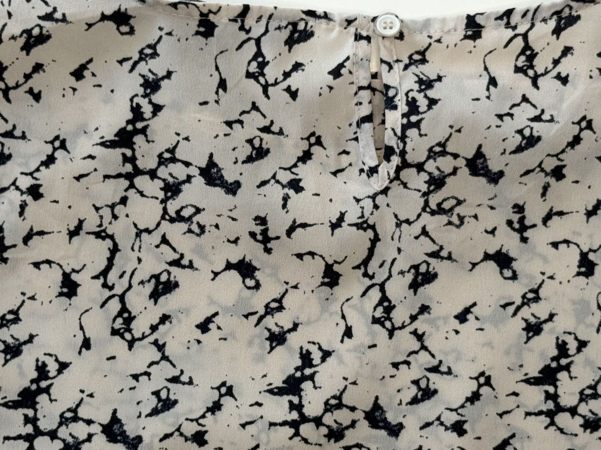 French Connection French Connection Black Marbled Short Sleeve Blouse Size M / US 6-8 / IT 42-44 - 3 Thumbnail