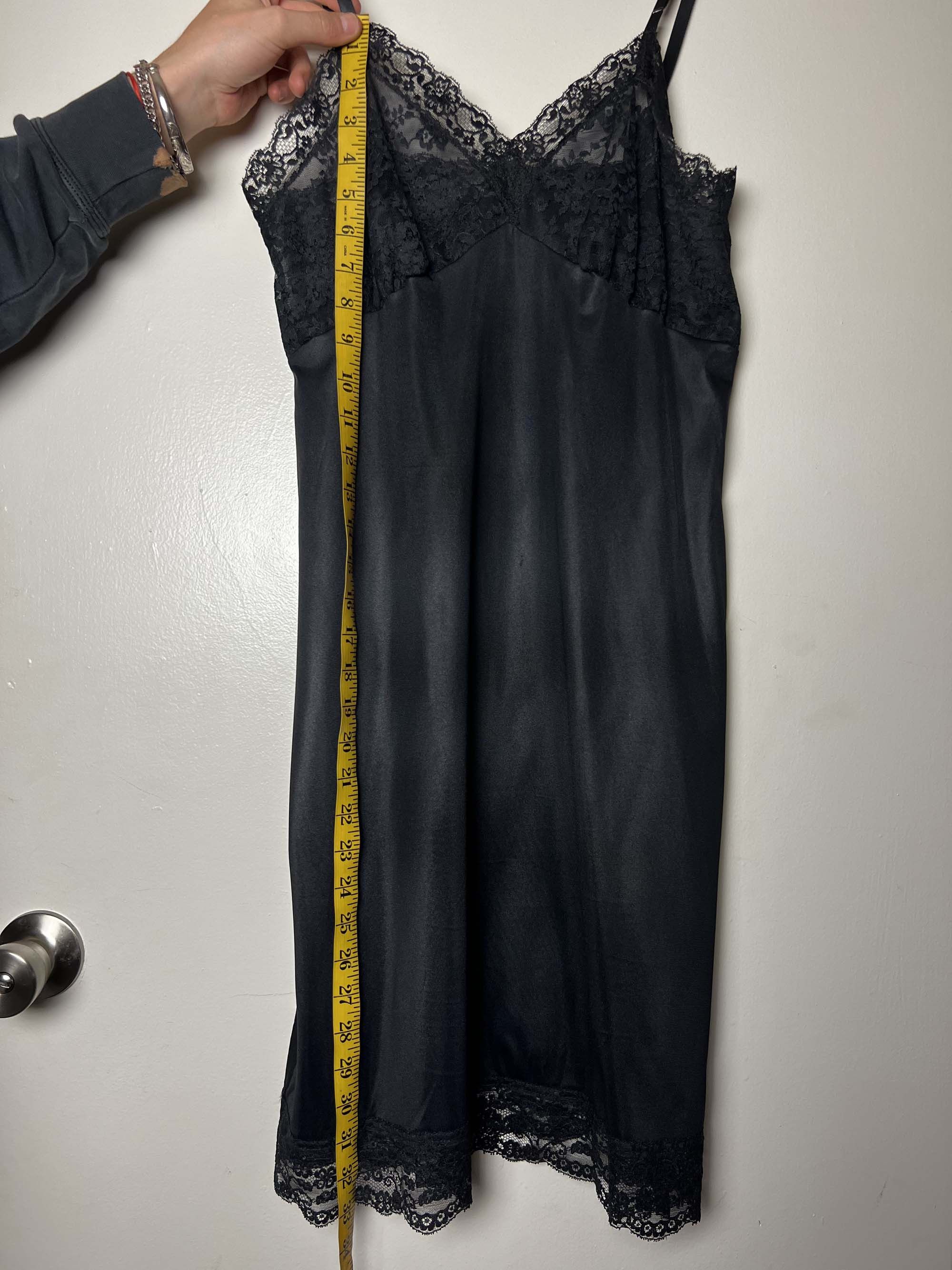 Vintage Vintage 1960's Black Lace Trimmed Slip Size ONE SIZE - 12 Thumbnail