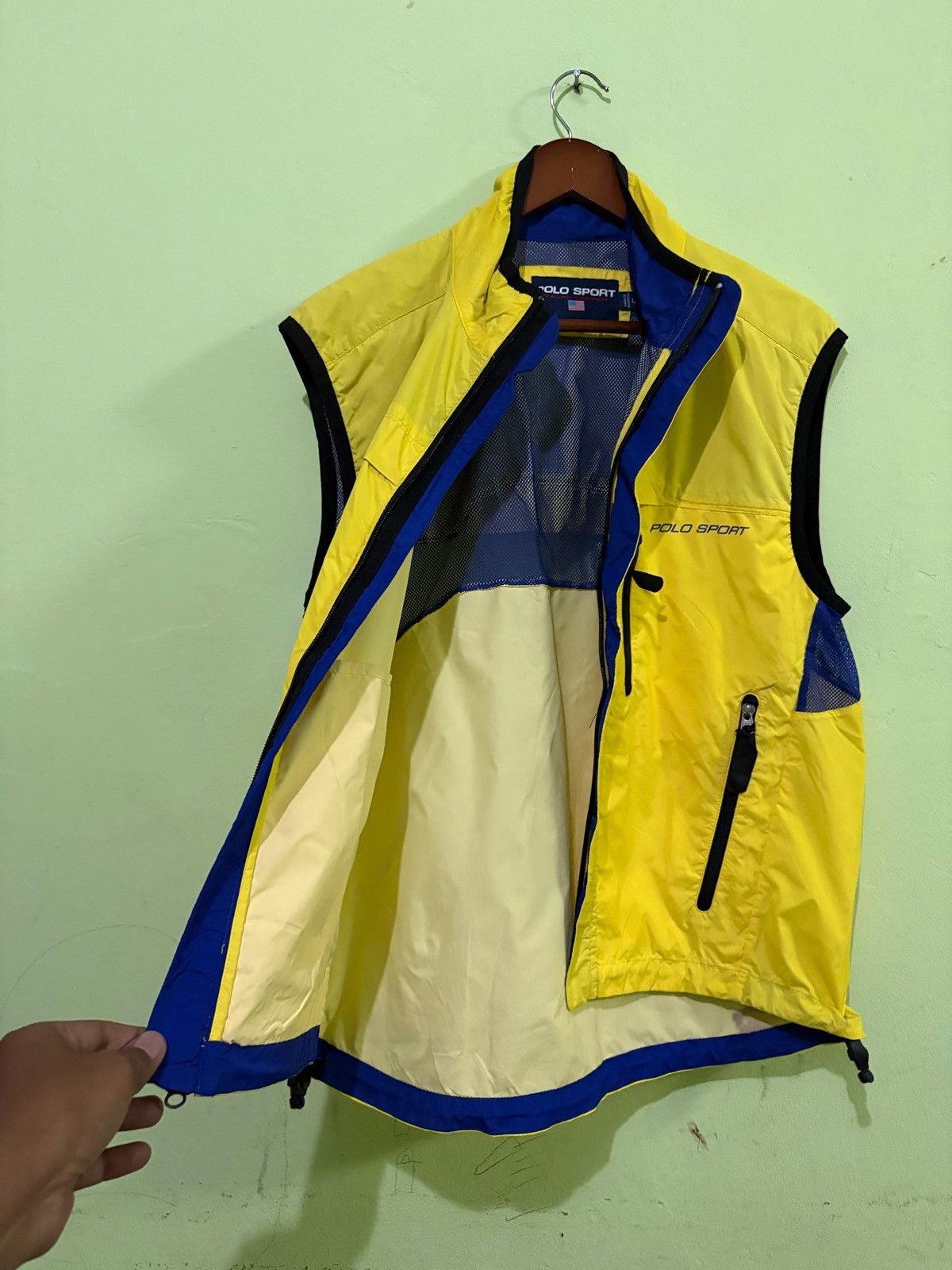 Polo Ralph Lauren × Vintage Vintage Polo Sport Nylon Vest Design Size US L / EU 52-54 / 3 - 4 Thumbnail