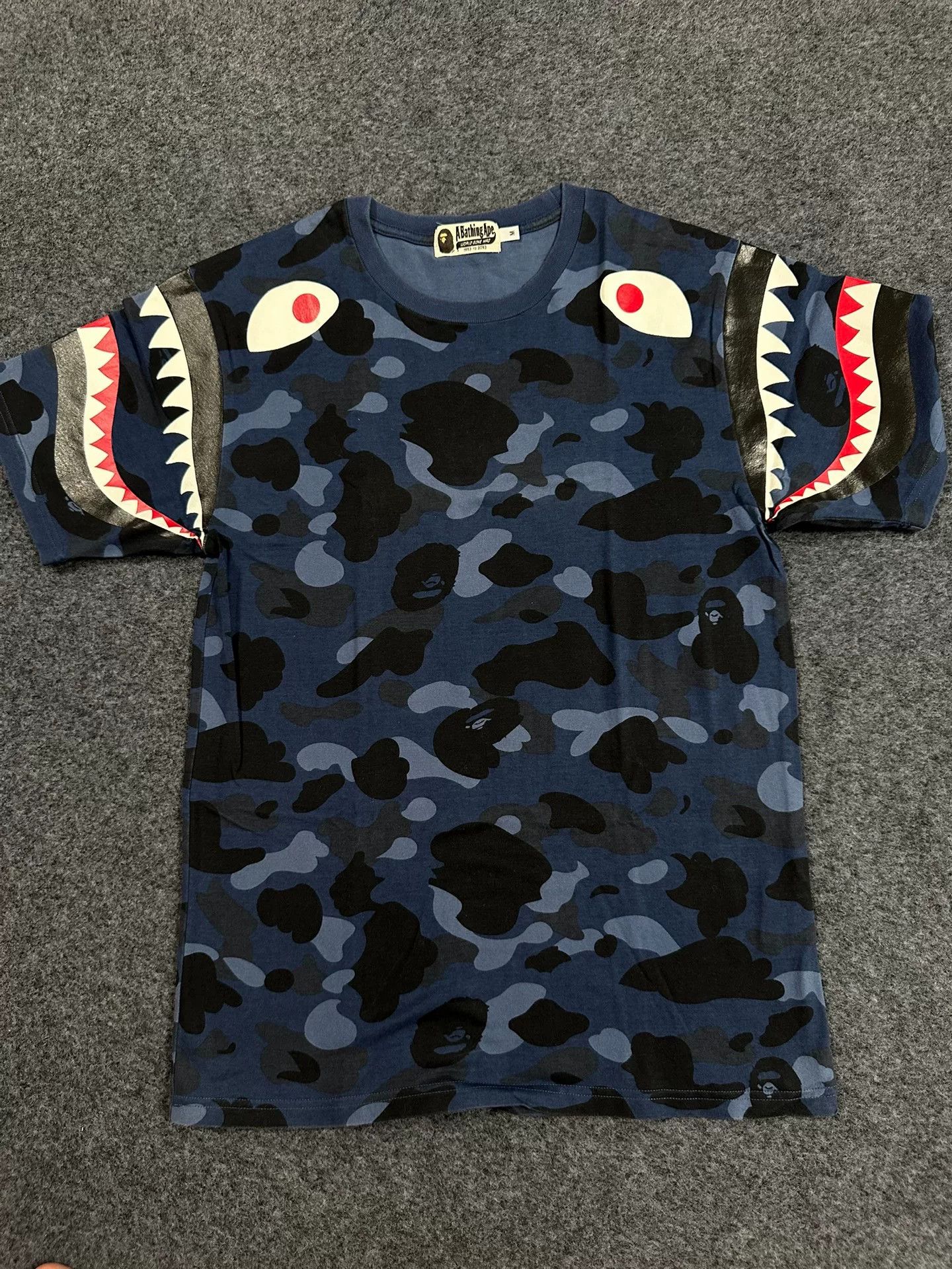 Bape Bape Multi Shark T-Shirt Casual Size US M / EU 48-50 / 2 - 1 Thumbnail