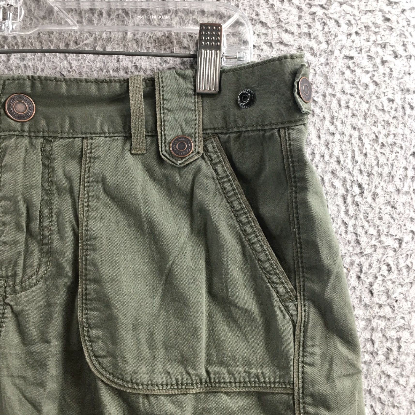 Calvin Klein Calvin Klein Utility Shorts Womens 6 Green Cotton Flat Front Cargo Pocket Shorts Womens 6 Green Cotton Flat Front Mens Womens Size 28" / US 6 / IT 42 - 4 Thumbnail