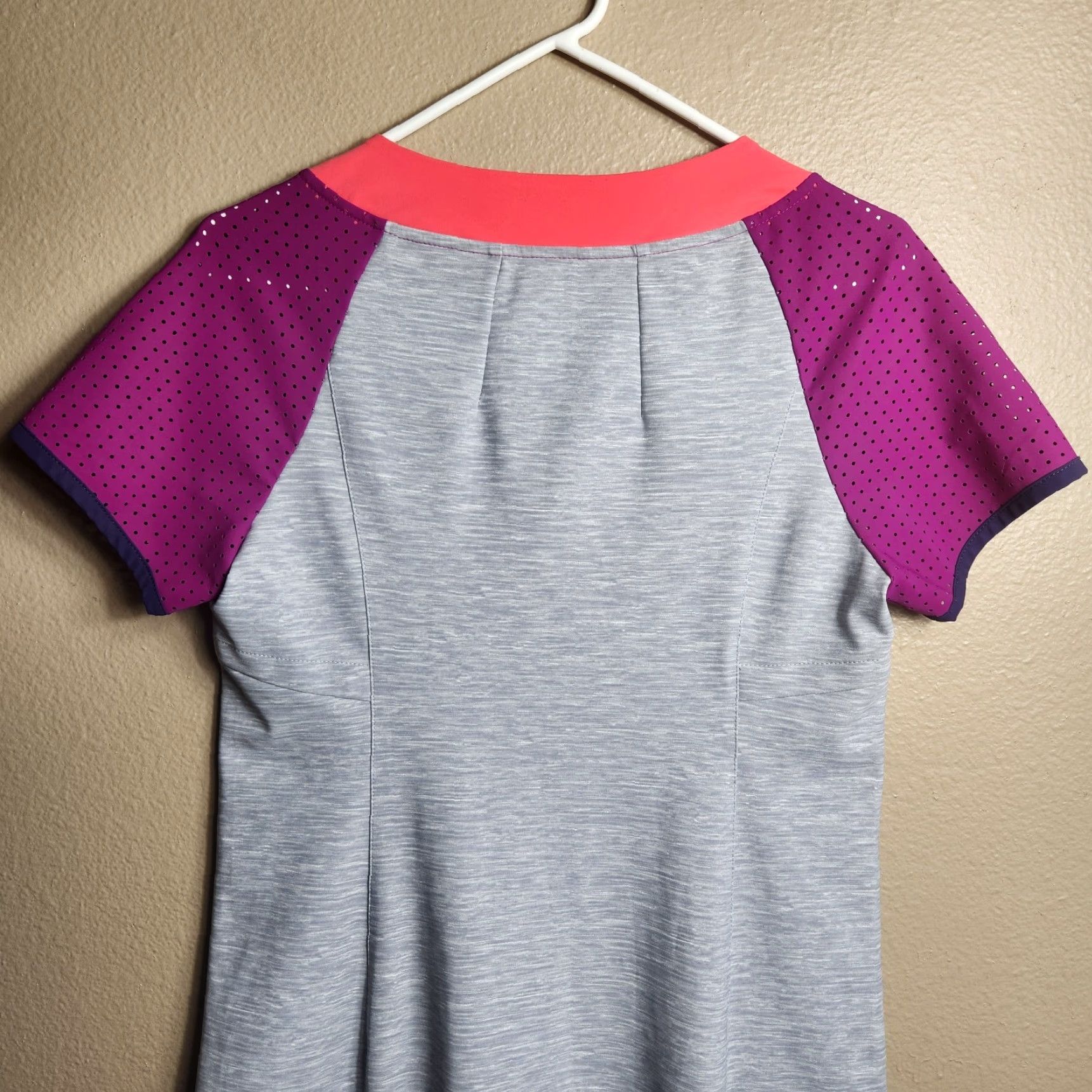 Vintage Title Nine Womens |S| Sensitive Short Sleeve Perforated Active Mini Dress Shirt Size 28" / US 6 / IT 42 - 5 Thumbnail