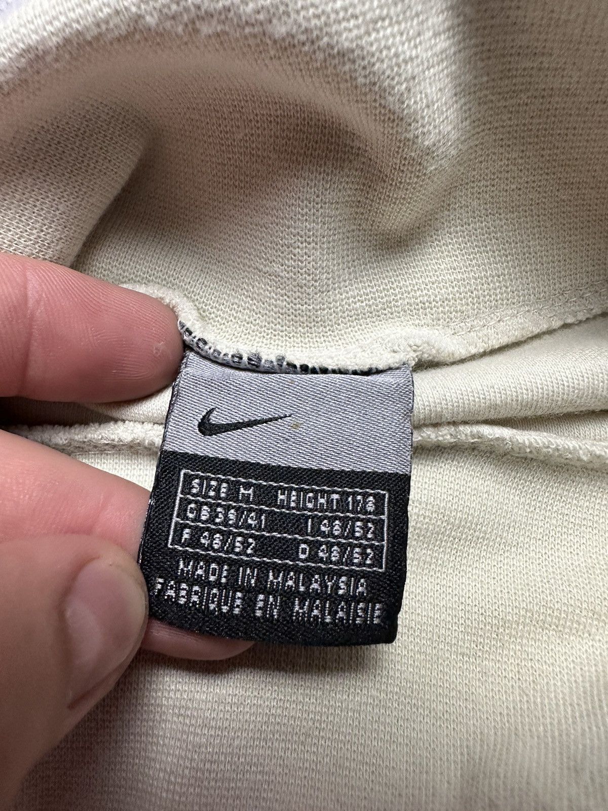 Vintage Vintage Nike Turtleneck logo size M Beige Size US M / EU 48-50 / 2 - 6 Thumbnail