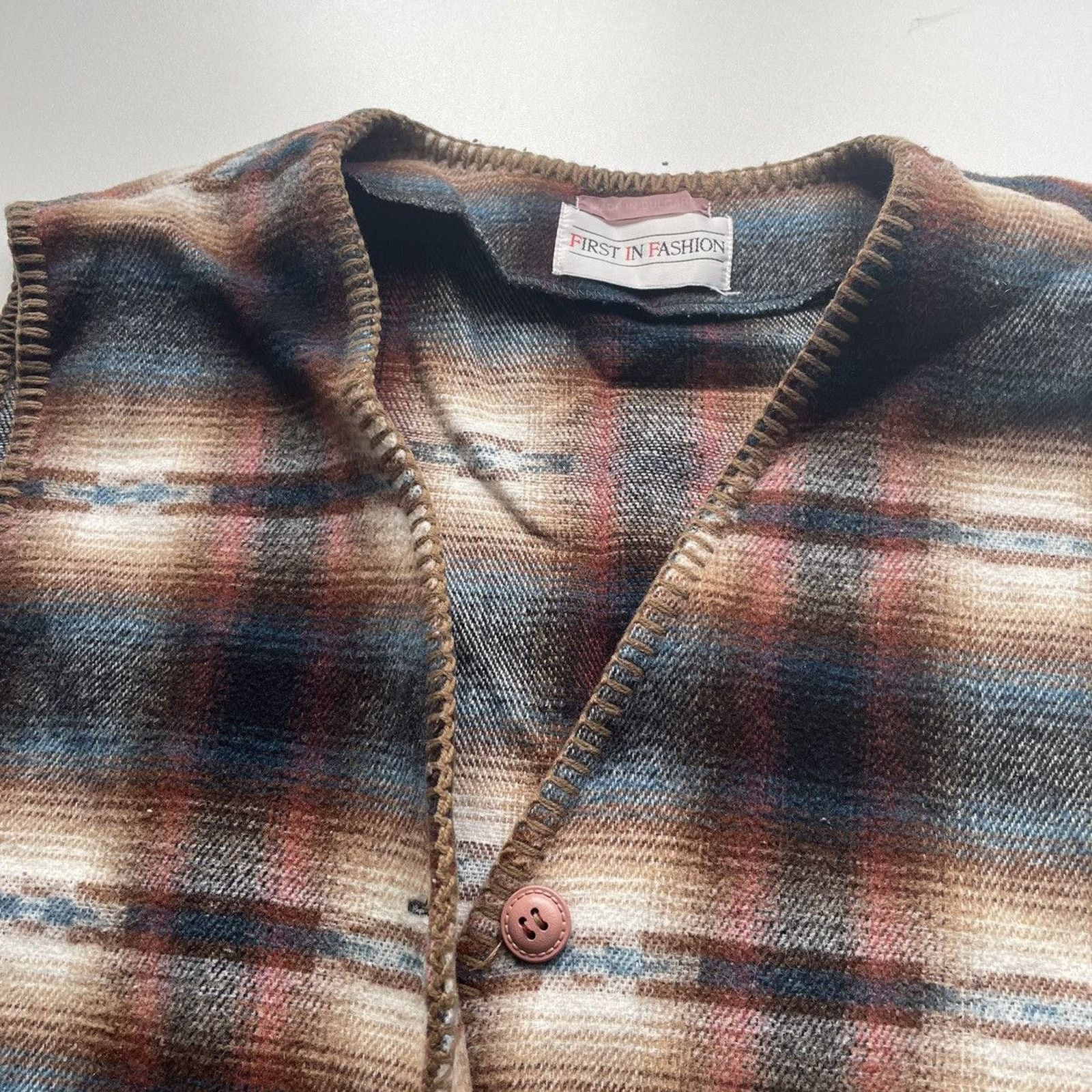 Vintage Vintage Plaid Fleece Wool Plaid Vest Button Up Large Rare Size US M / EU 48-50 / 2 - 4 Thumbnail