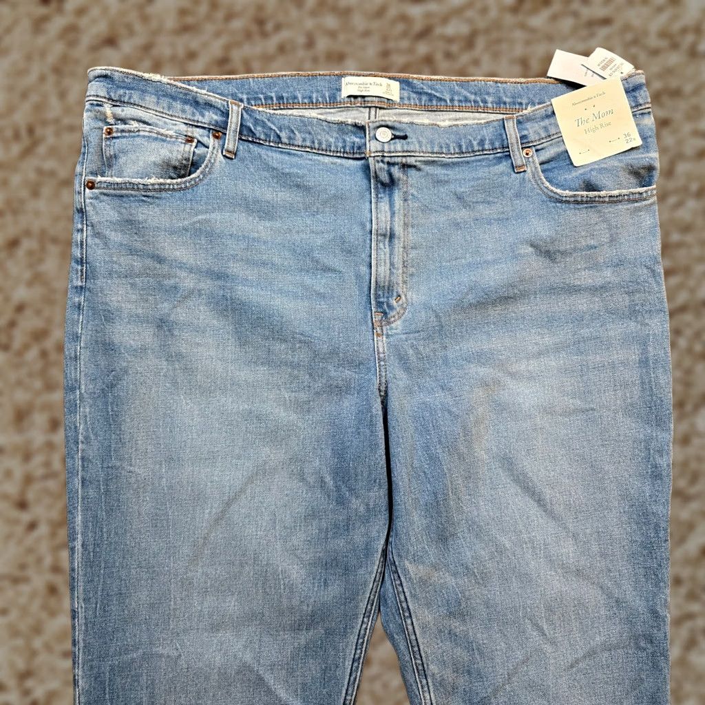 Abercrombie & Fitch Abercrombie & Fitch Jeans Womens 22 Blue Mom High Rise Tapered 90s Denim Capsule Size 40" / US 18 - 1 Thumbnail