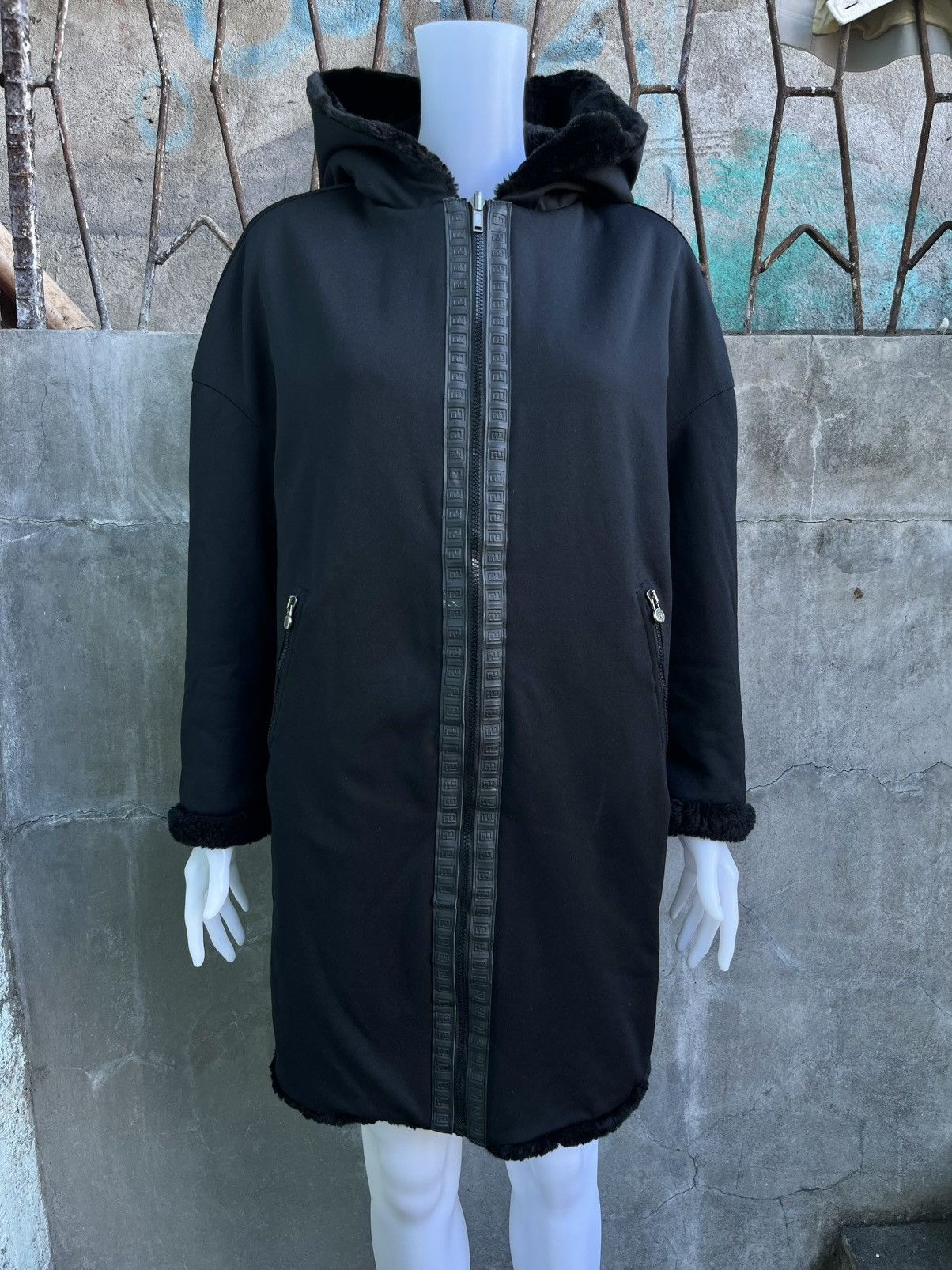 Fendi Reversible Faux Fur Coat Size S / US 4 / IT 40 - 2 Thumbnail