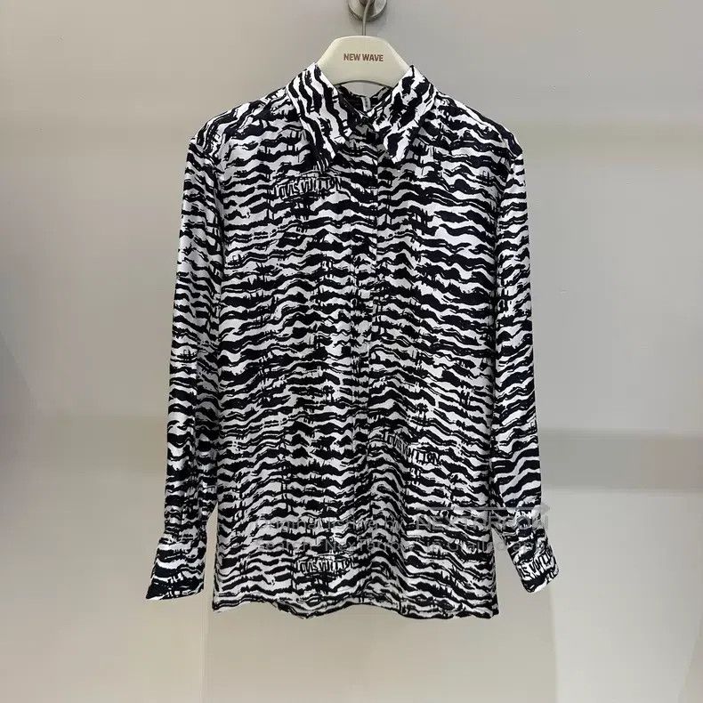 Louis Vuitton Louis Vuitton Black and white tiger stripe silk mulberry s Size XXS / US 00 / IT 34 - 1 Thumbnail