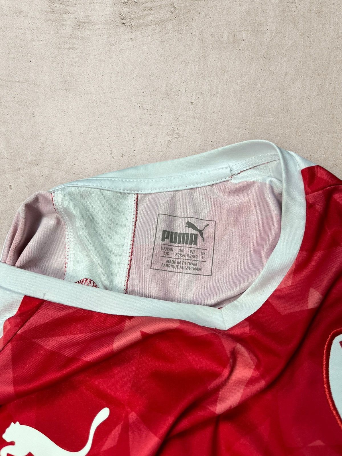 Puma Puma Barnsley England Leauge Football Jersey Shirt Size US L / EU 52-54 / 3 - 4 Thumbnail