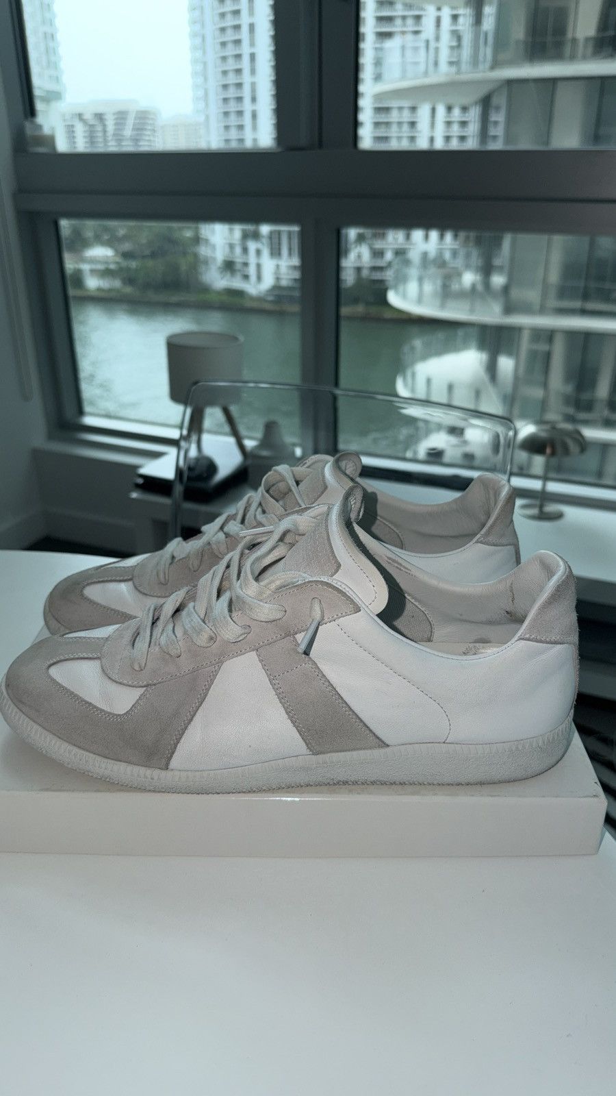 Maison Margiela Maison Margiela Replica white Size US 14 / EU 47 - 1 Thumbnail