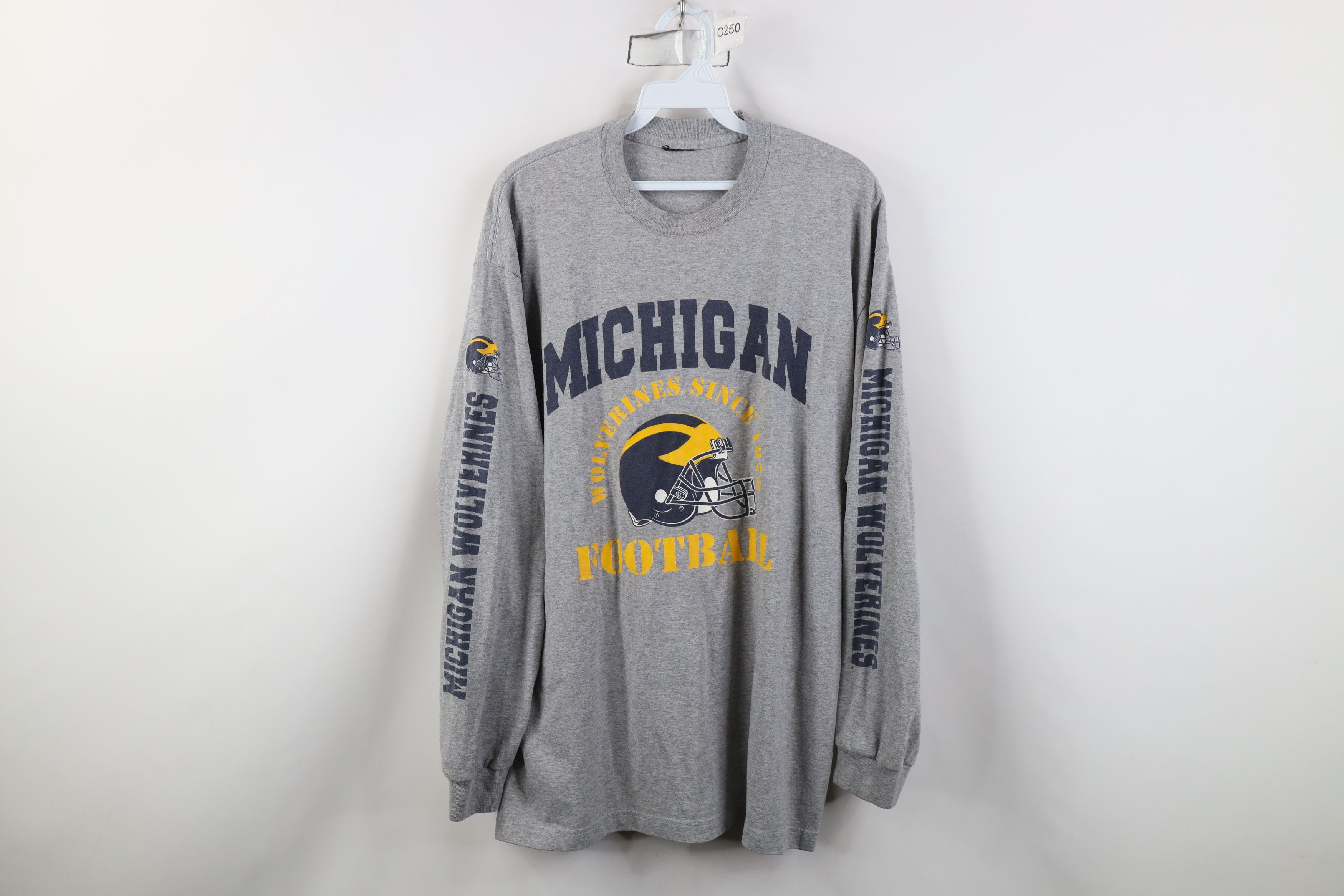 Vintage Vintage 90s University of Michigan Long Sleeve T-Shirt Size US L / EU 52-54 / 3 - 1 Thumbnail