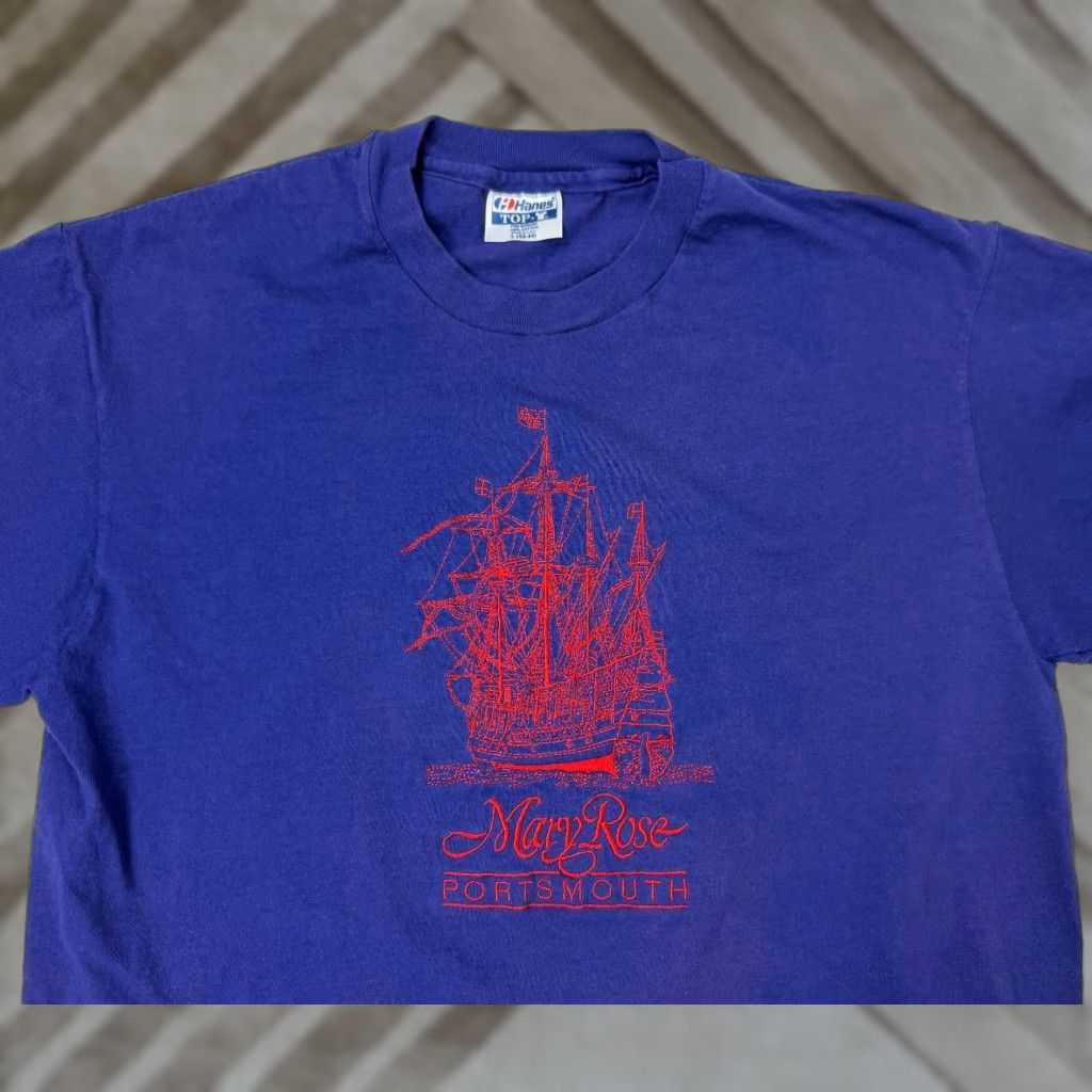 Hanes VINTAGE Hanes T-Shirt Shirt Adult Large Blue Embroidered 90s Mary Rose Portsmouth Nautical Theme 90s Mens Size US L / EU 52-54 / 3 - 1 Thumbnail
