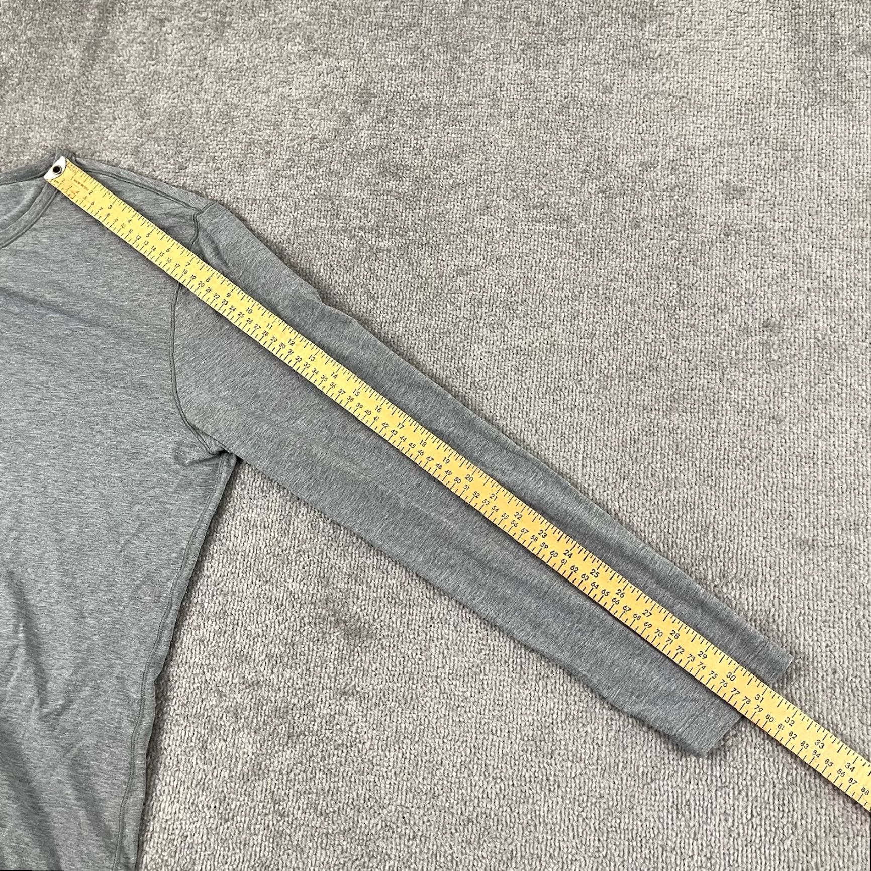 Lululemon LULULEMON Shirt Mens Large Gray Everyday Basic Tee Long Sleeve Stretch Athletic Size US L / EU 52-54 / 3 - 6 Thumbnail