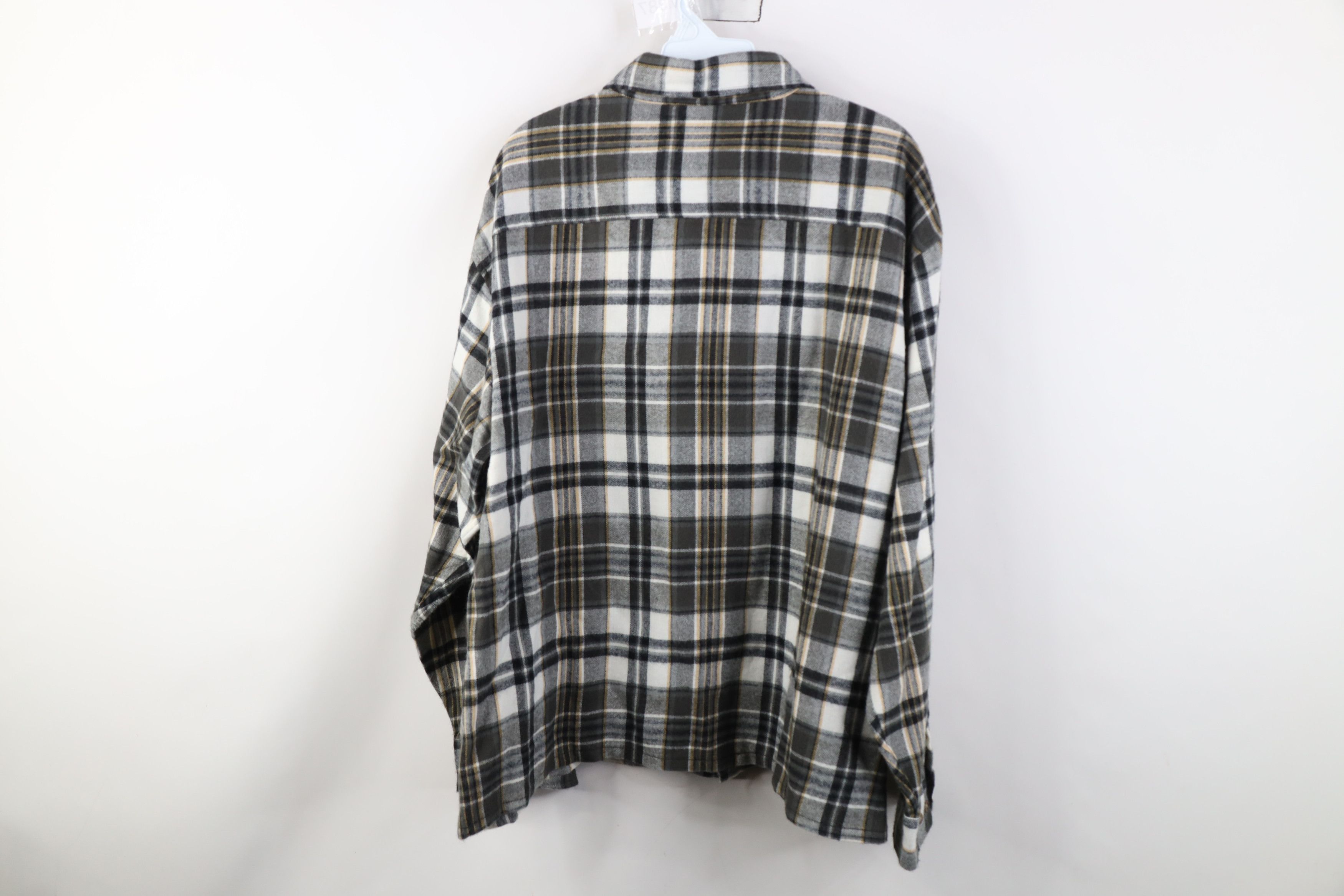 Vintage Vintage 90s Streetwear Knit Collared Button Shirt Plaid Size US XL / EU 56 / 4 - 9 Thumbnail