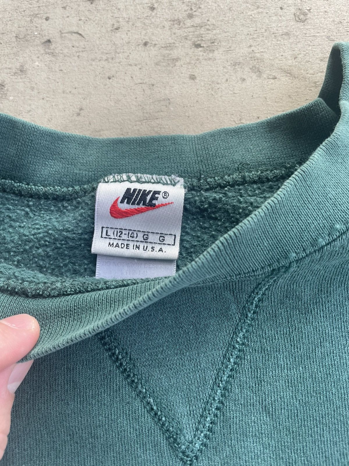 Nike × Vintage Green 90s Nike Swoosh Sweatshirt Size US L / EU 52-54 / 3 - 4 Thumbnail