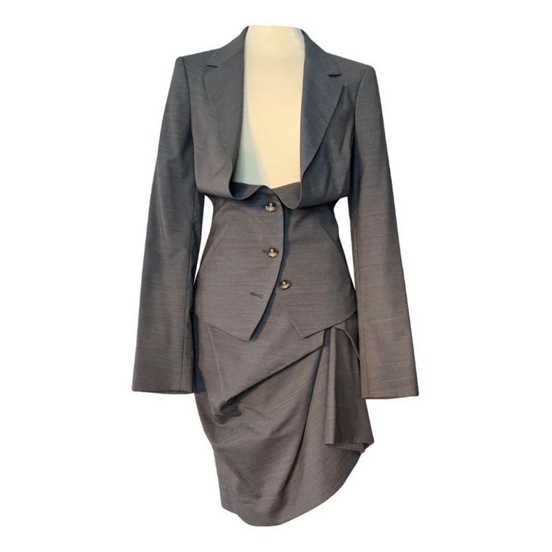 Vivienne Westwood Vivienne Westwood A gray suit with a bow tie Size XS / US 0-2 / IT 36-38 - 1 Thumbnail
