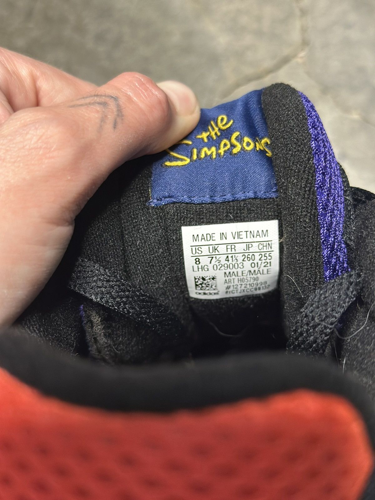 Adidas FLAMIN MOES (SIMPSONS & ADIDAS COLLAB) Size US 8 / EU 41 - 8 Thumbnail