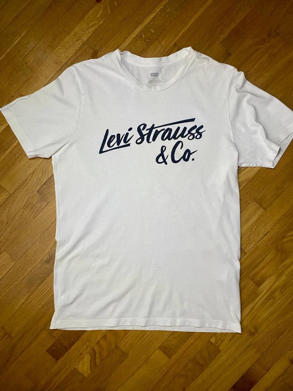 Levi's Levi’s Levi Strauss & Co y2k logo print tee Size US S / EU 44-46 / 1 - 1 Thumbnail