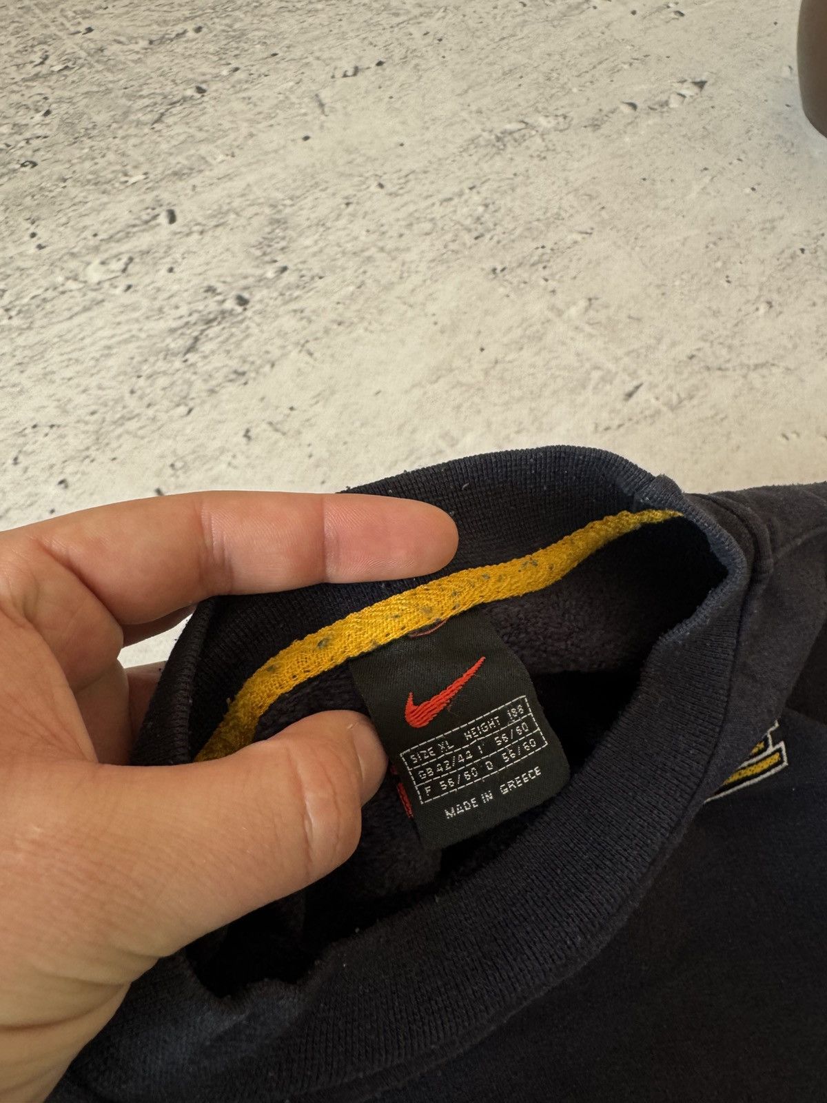 Nike × Vintage NIKE VINTAGE CENTER LOGO OVERSIZE BAGGY FIT SWEATSHIRT Size US XL / EU 56 / 4 - 8 Thumbnail