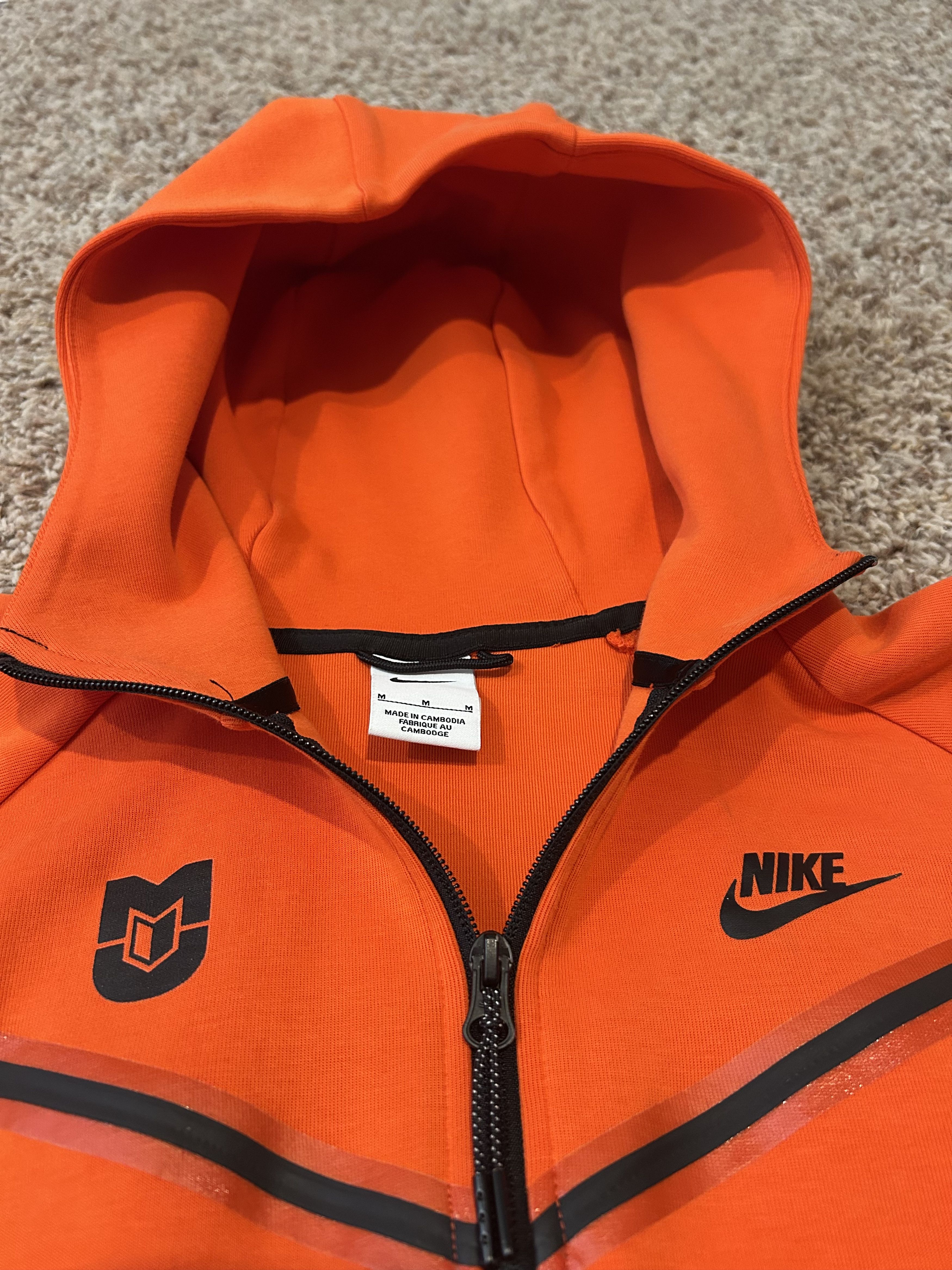 Nike Milligan College Nike Tech Size Youth Medium Size US M / EU 48-50 / 2 - 2 Thumbnail