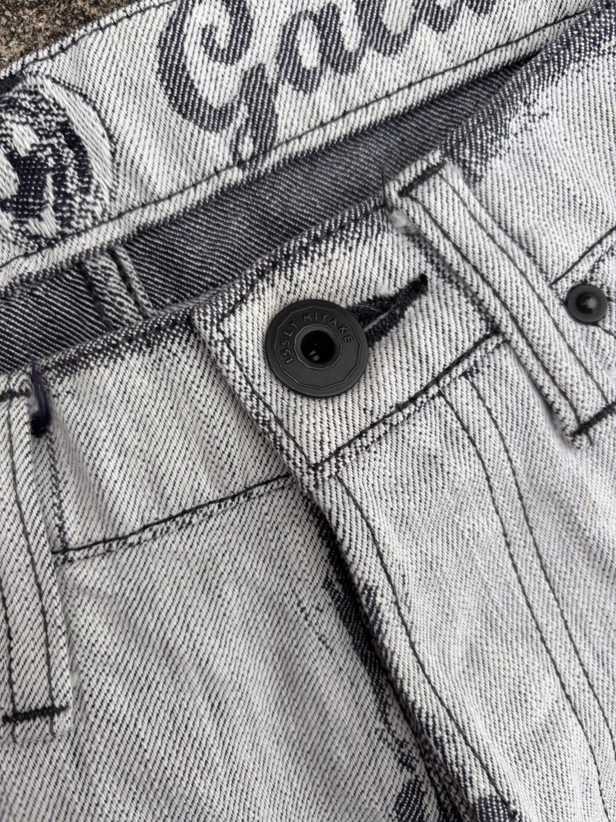 Issey Miyake Issey Miyake APOC aw07 galaxy denim Size US 29 - 4 Thumbnail