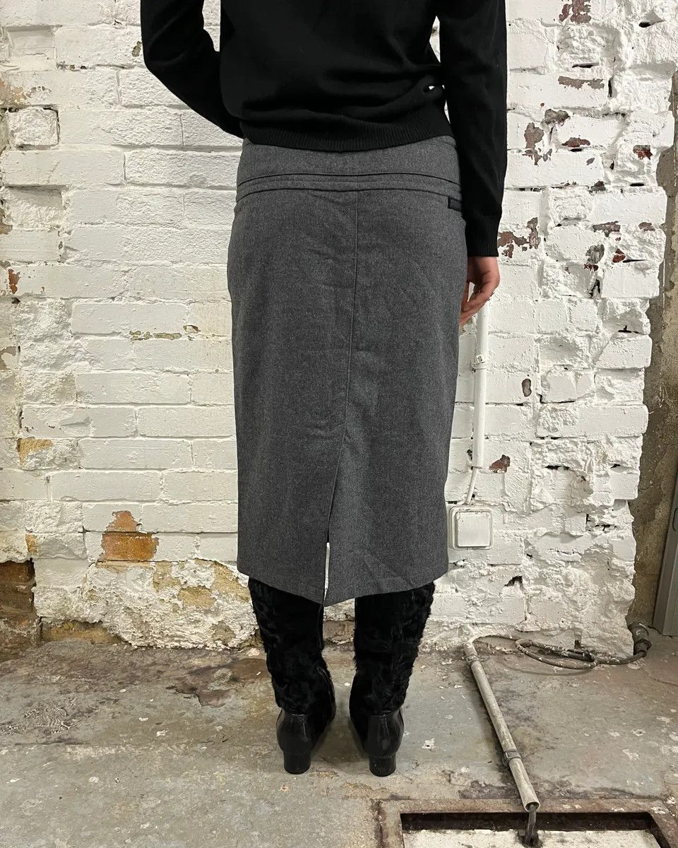 Prada 2000s Prada Wool Grey Midi Skirt Size 30" / US 8 / IT 44 - 3 Thumbnail