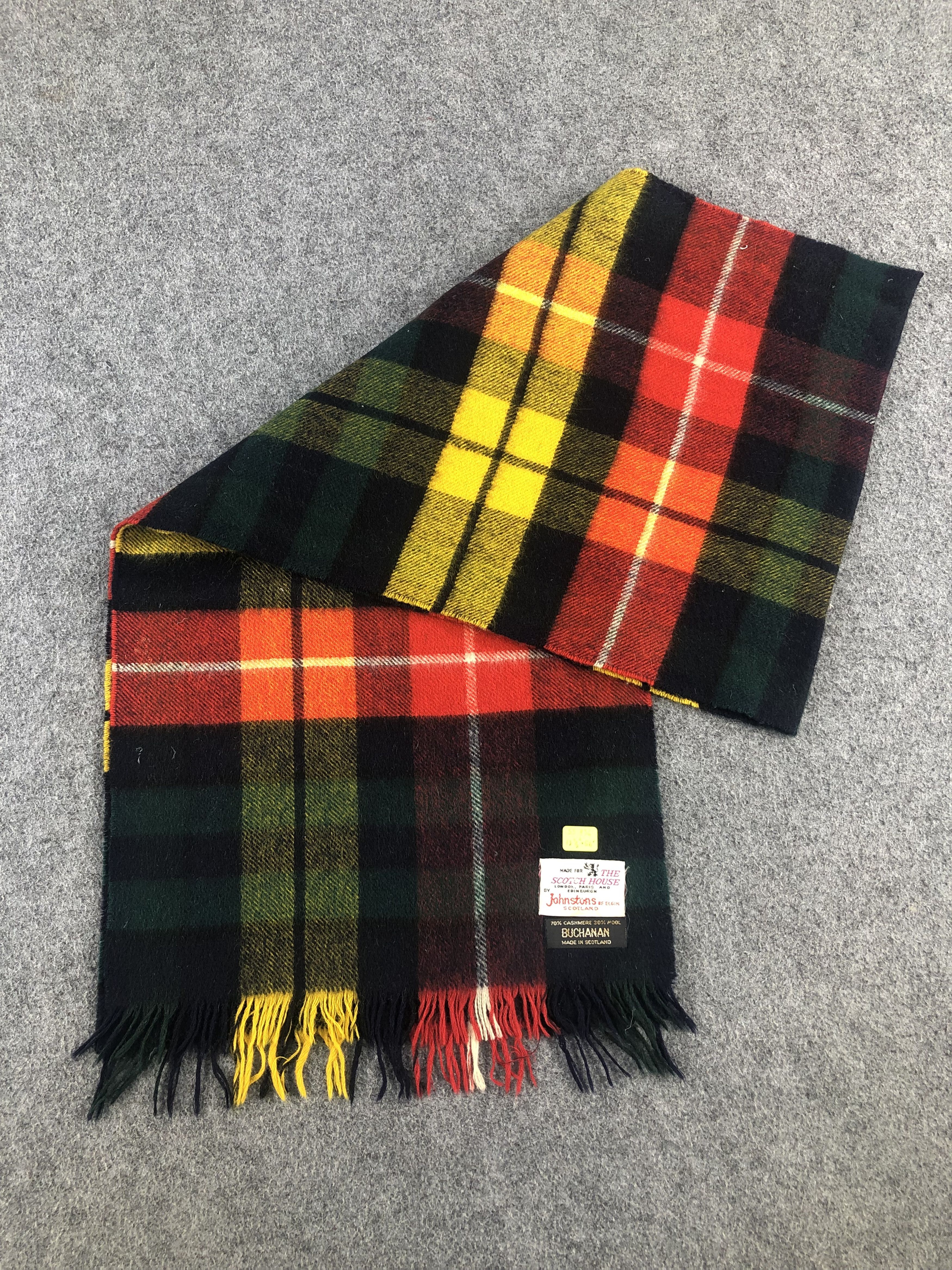 Johnstons Of Elgin Johnstons Of Elgin Scarf / Muffler / Neckwear Size ONE SIZE - 5 Thumbnail
