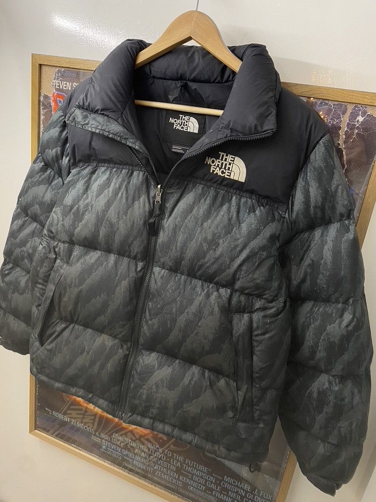 The North Face FW2021 The North Face Retro Balsam Green Tiger Camo Nuptse Size US M / EU 48-50 / 2 - 4 Thumbnail