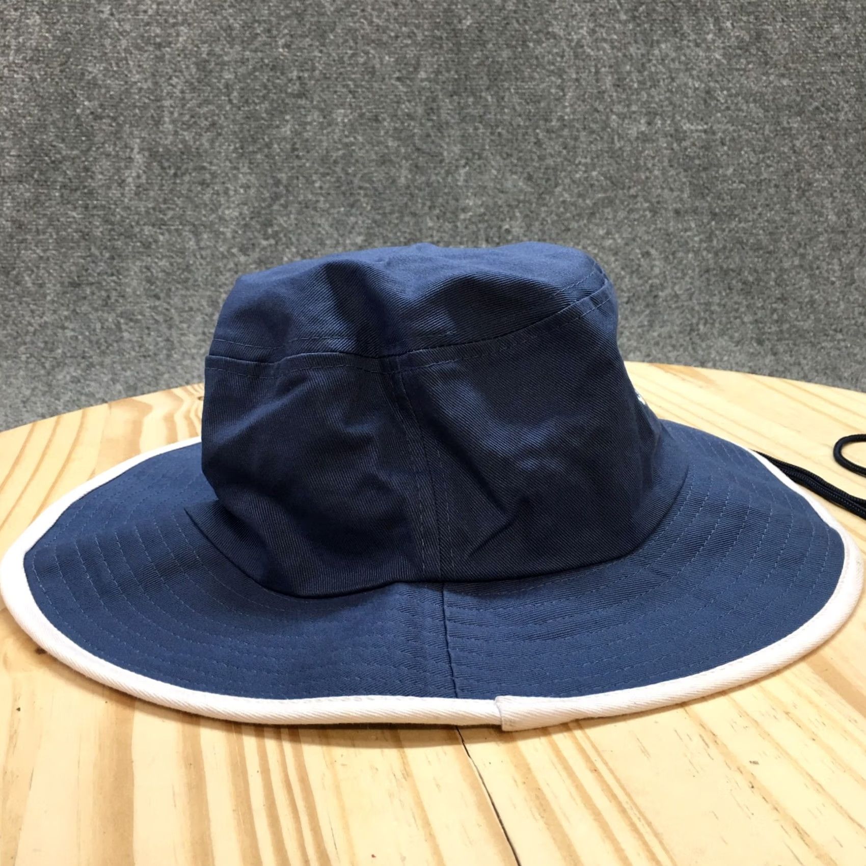 Vintage Minnesota Timberwolves Bucket Hat Mens Blue OS Fitted Wide Brim Embroidered Logo Size ONE SIZE - 6 Thumbnail