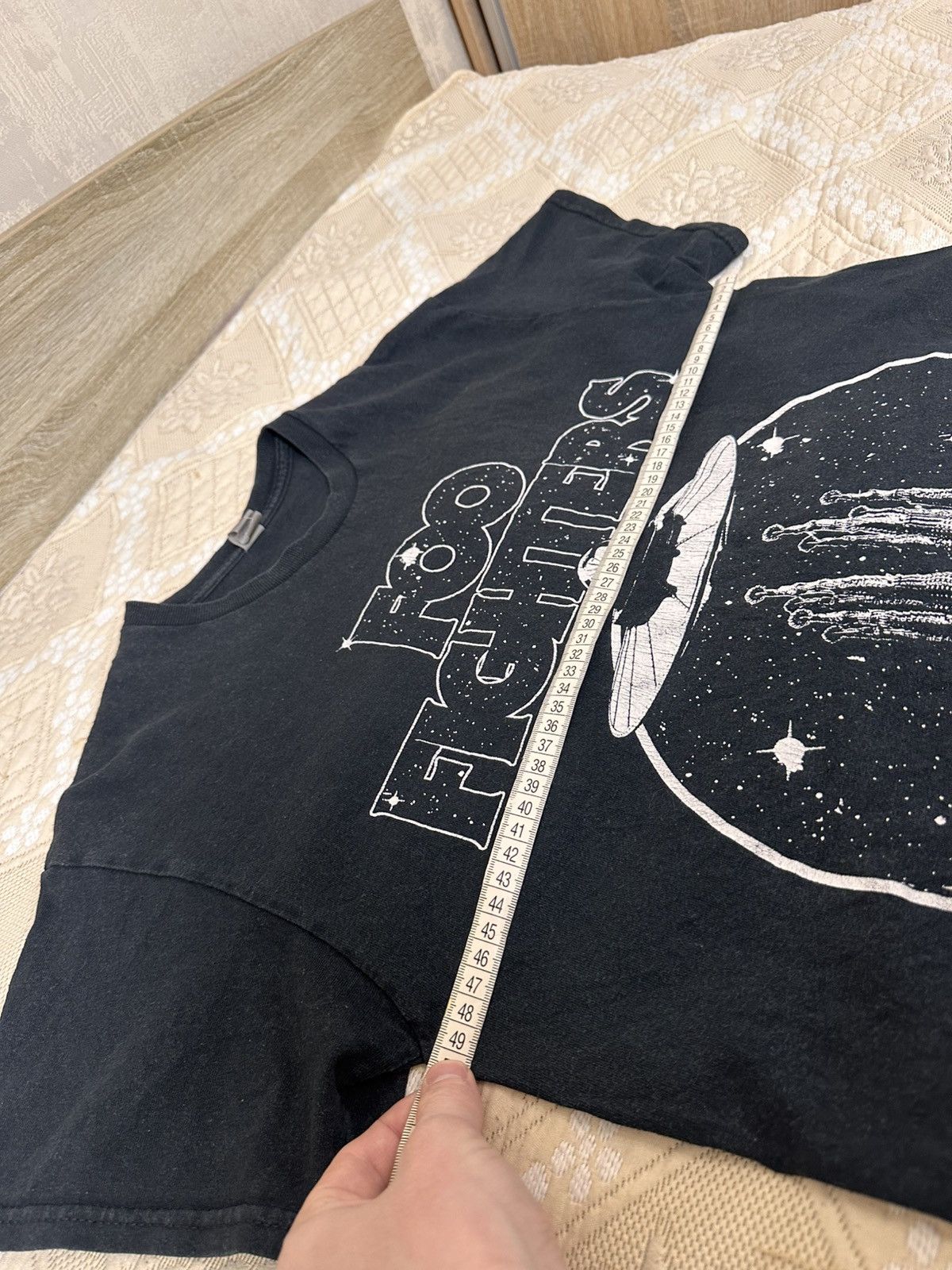 Band Tees 🔥 Foo Fighters UFO Aliens Art Band Rock T Shirt Space Tour Size US M / EU 48-50 / 2 - 8 Thumbnail