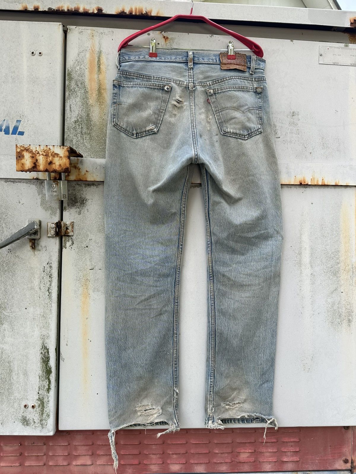 Levi's Vintage Clothing 👹Vintage THRASHED Levis 501 Patchwork Baggy Jeans Size US 33 - 10 Thumbnail