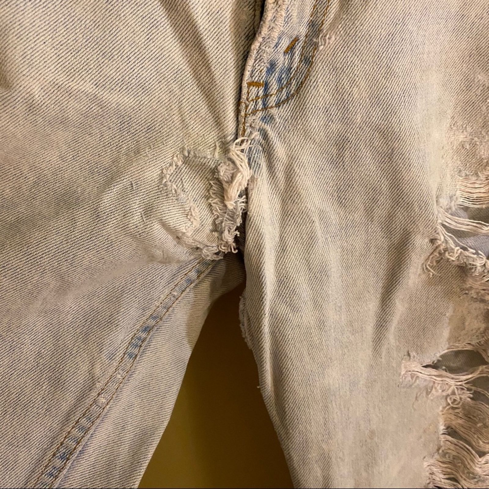 Levi's VNTG LEVIS destroyed high waisted mom jeans 33x36 grunge Size 33" - 3 Thumbnail