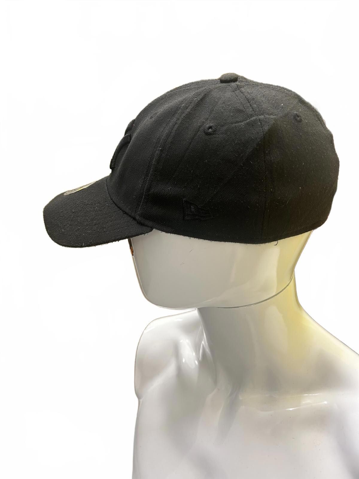 New Era New York Yankees Black Cap - Classic Style Size ONE SIZE - 3 Thumbnail