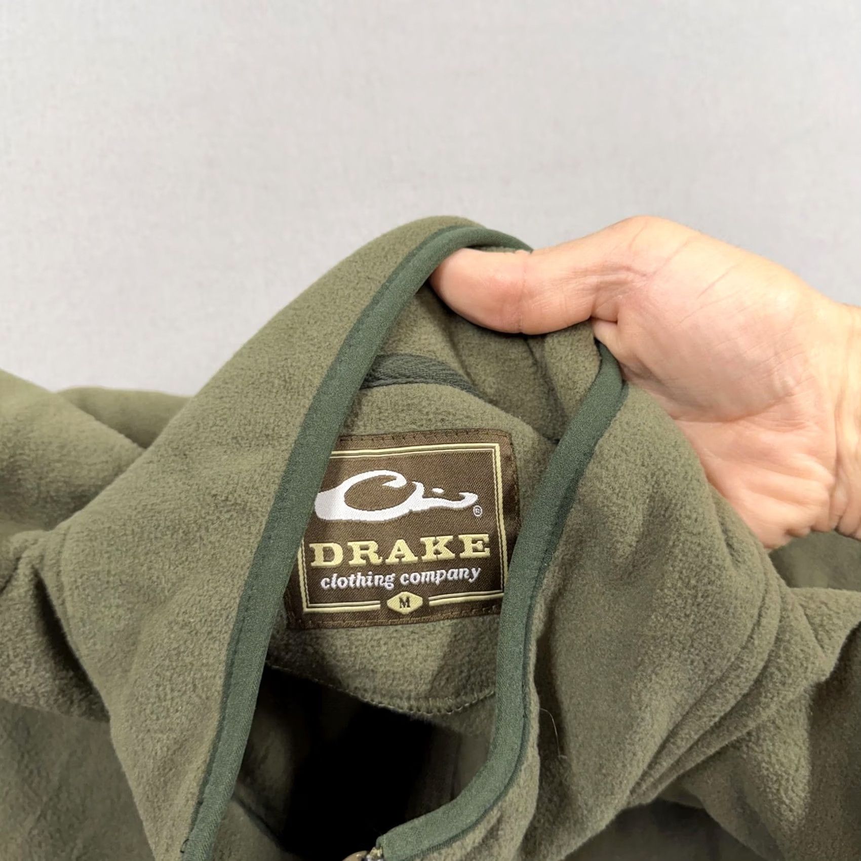 Vintage Drake Vest Mens M Green Fleece Full Zip Pockets Outdoor Hunting Lined Stand-Up Collar Quilted Bodywarmer Zip Closure Zipper Logo Casual Workwear Size US M / EU 48-50 / 2 - 3 Thumbnail