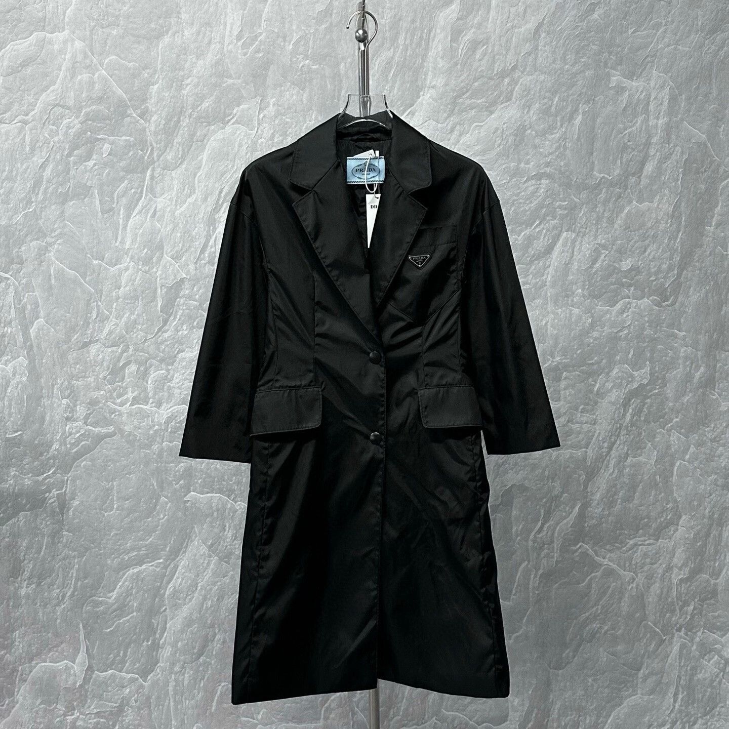 Prada prada metal triangle logo trench coat Size S / US 4 / IT 40 - 1 Thumbnail